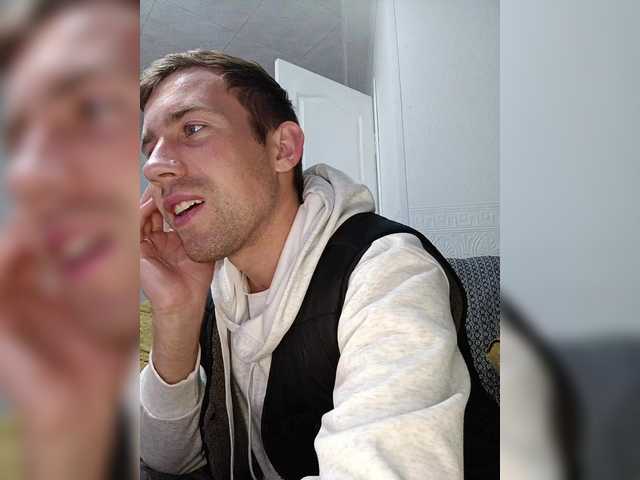 DarkNew — live male cam