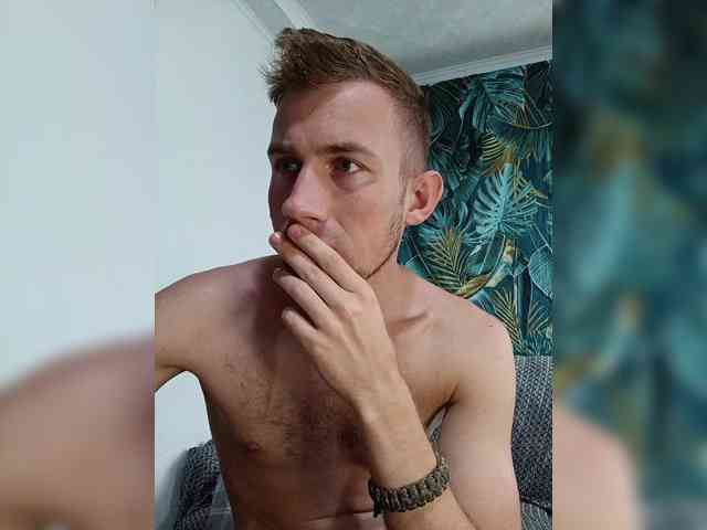 DarkmanW Sex Cam Show