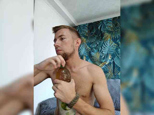DarkmanW Sex Cam Show