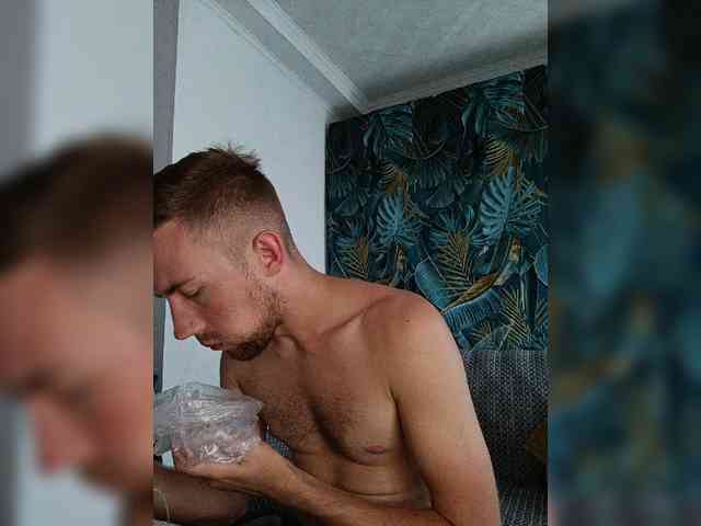 DarkmanW Sex Cam Show