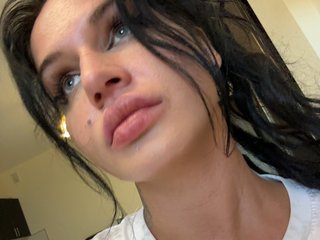 NotBellucci Porn Show