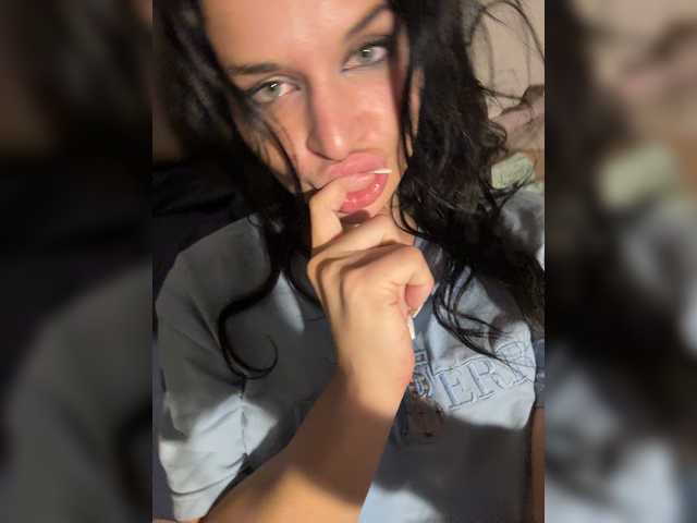 NotBellucci live cam on BongaCams