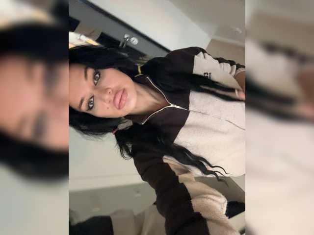 NotBellucci live cam on BongaCams