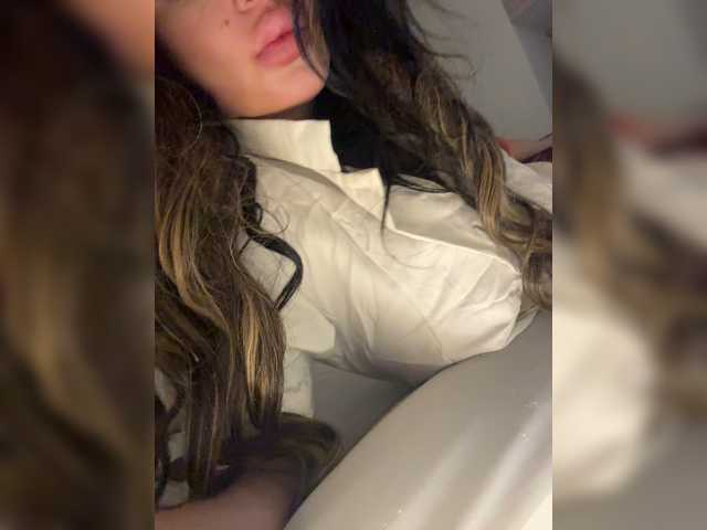 NotBellucci live cam on BongaCams