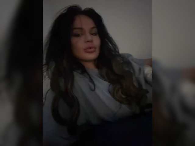 NotBellucci live cam on BongaCams