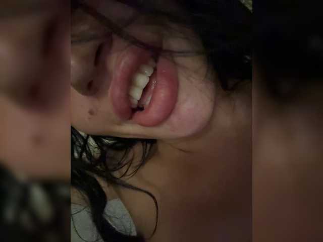 NotBellucci live cam on BongaCams