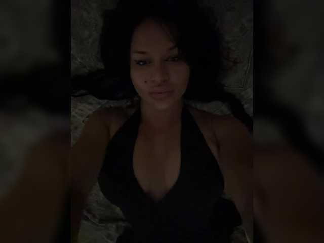 NotBellucci live webcam show