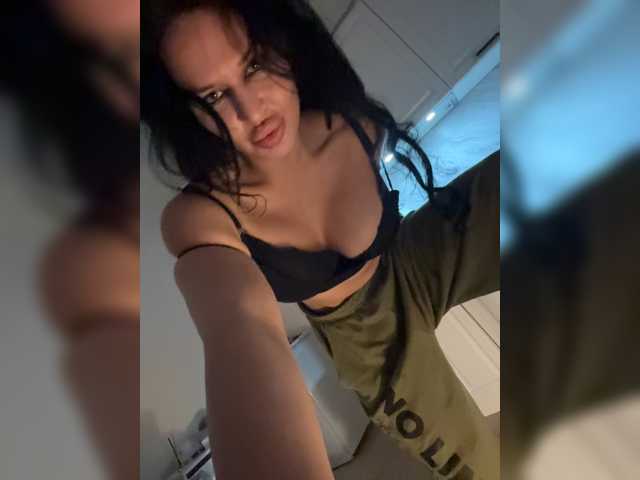 в попе у NotBellucci