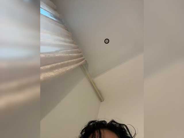 NotBellucci live cam preview