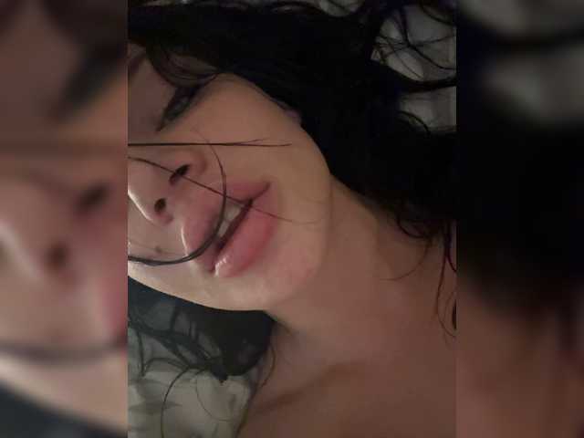 NotBellucci live cam on BongaCams