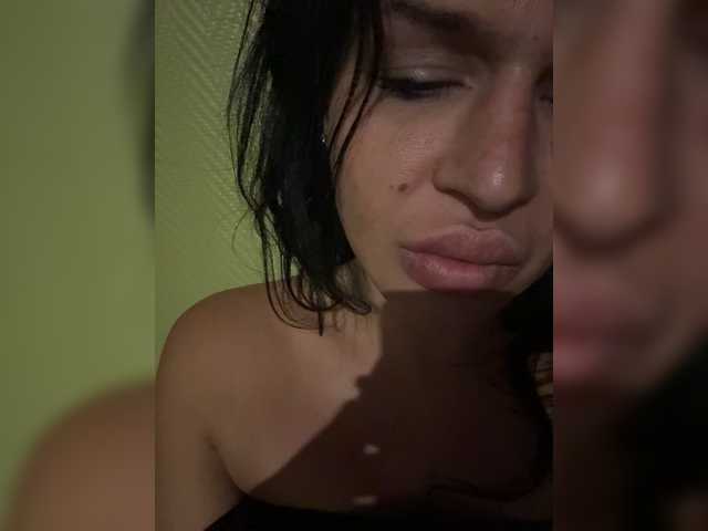 NotBellucci live webcam show
