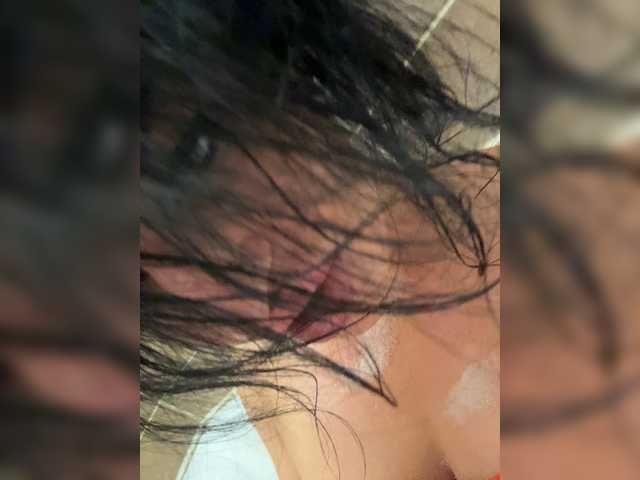 NotBellucci live webcam show