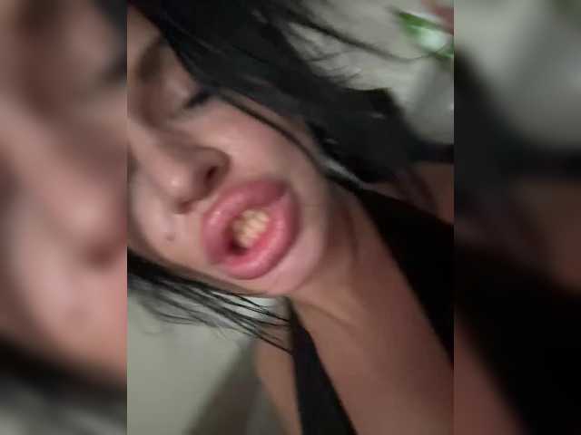 NotBellucci live cam on BongaCams