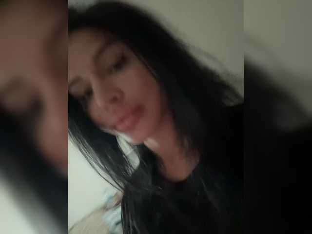 NotBellucci live cam on BongaCams