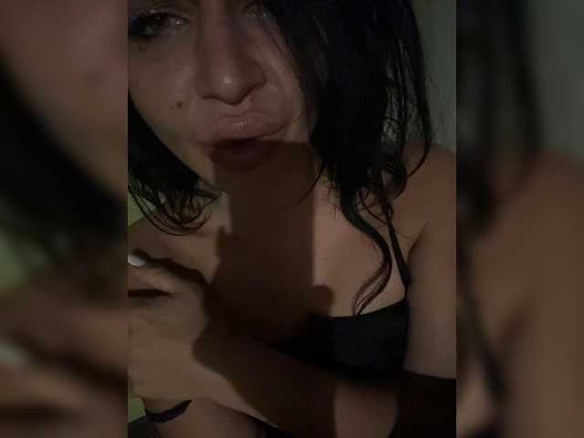 NotBellucci live webcam show