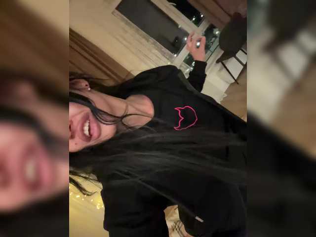 NotBellucci's BongaCams show and profile