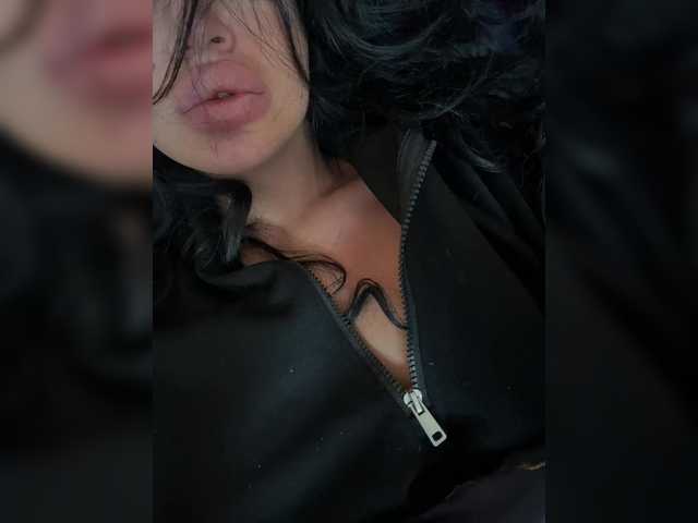 NotBellucci live cam preview