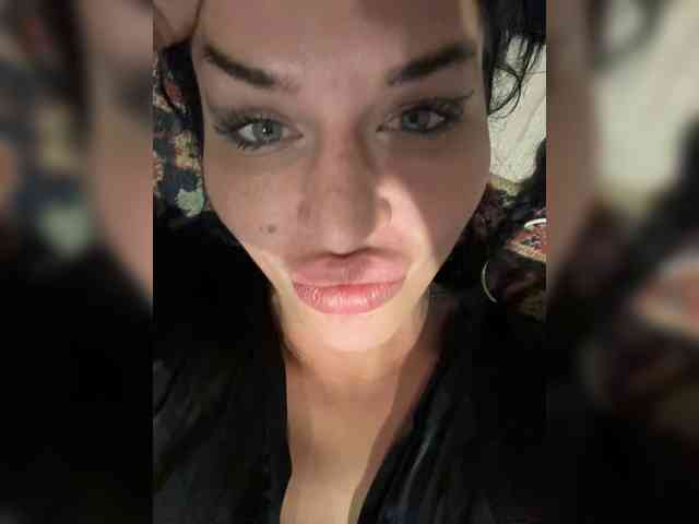 NotBellucci Sex Cam Show