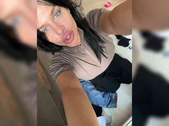 NotBellucci webcam