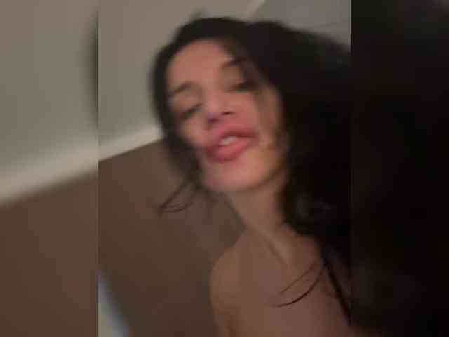Модель: NotBellucci