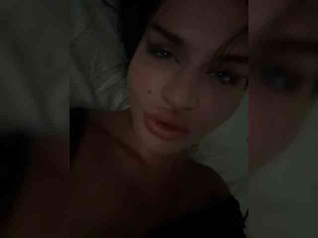 NotBellucci Sex Cam Show