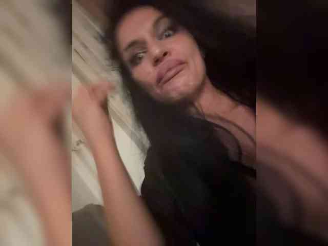 NotBellucci webcam