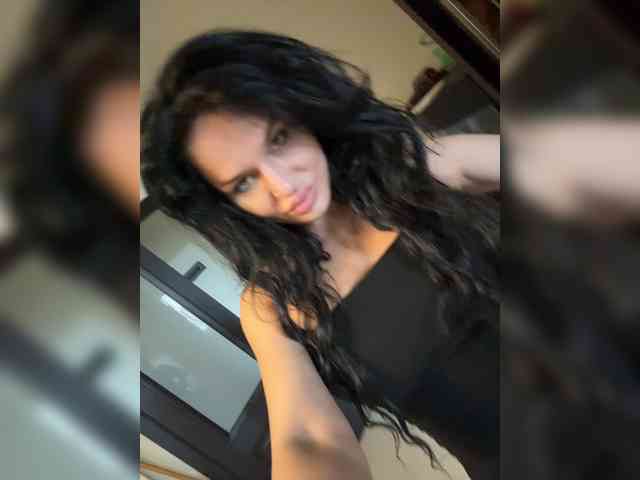 NotBellucci webcam