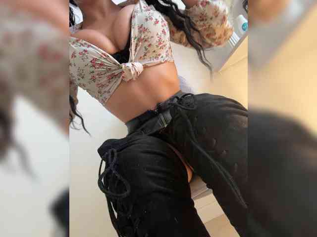 NotBellucci webcam