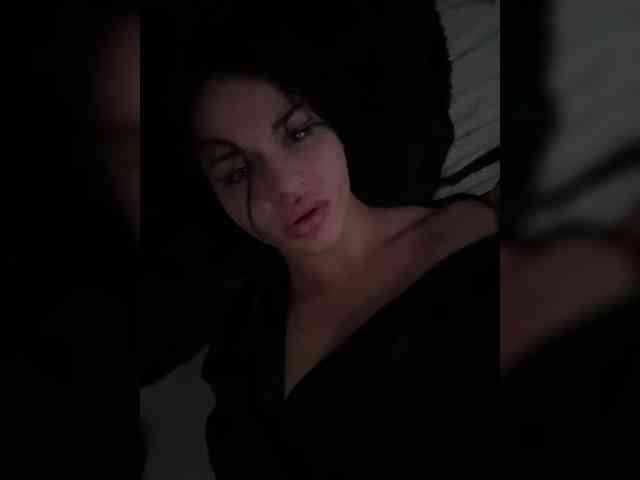 NotBellucci Sex Cam Show