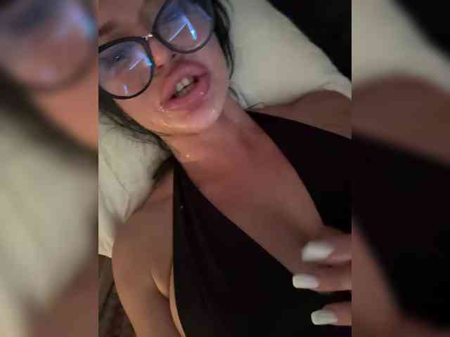 NotBellucci webcam