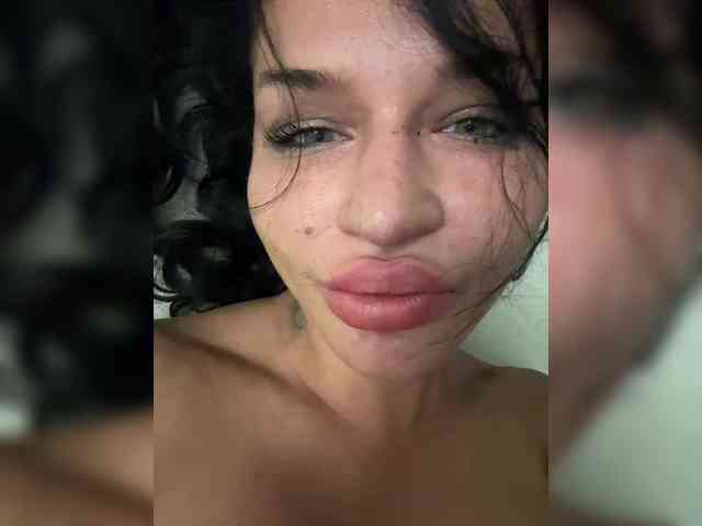 NotBellucci webcam