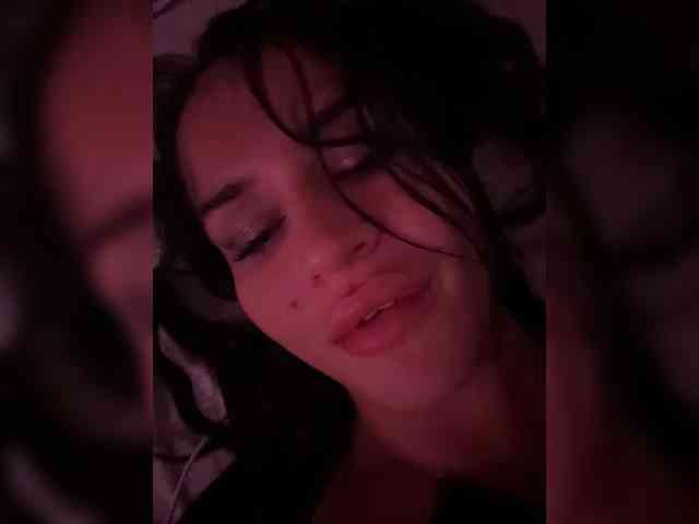 Модель: NotBellucci