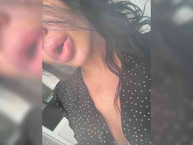 NotBellucci webcam
