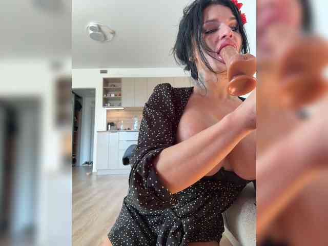 NotBellucci webcam