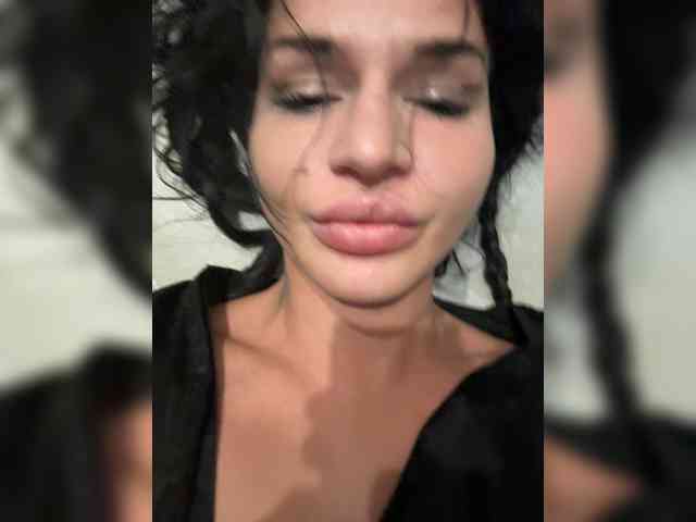 Модель: NotBellucci