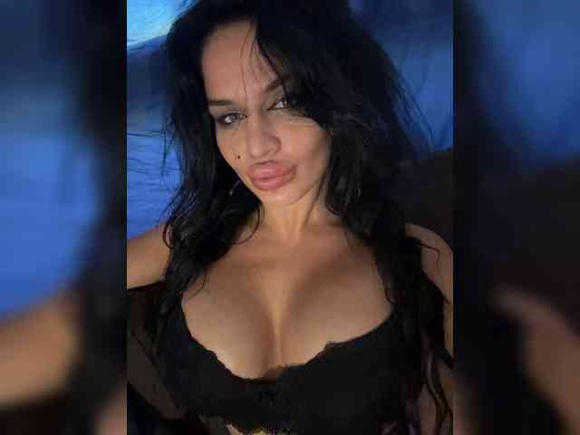 Модель: NotBellucci