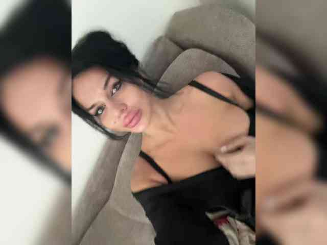 NotBellucci webcam