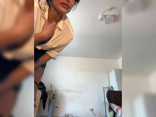 NotBellucci webcam