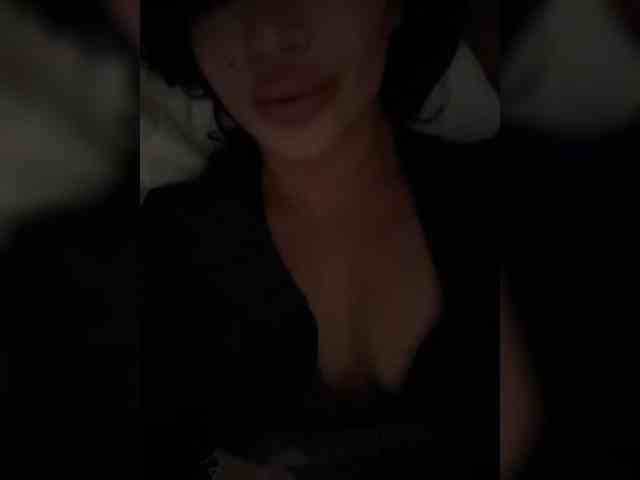 NotBellucci webcam