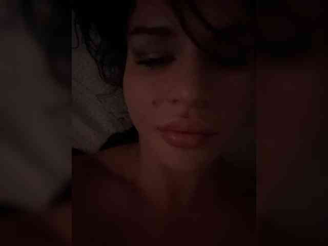 NotBellucci Sex Cam Show