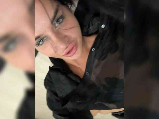 NotBellucci Sex Cam Show
