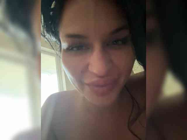 NotBellucci webcam