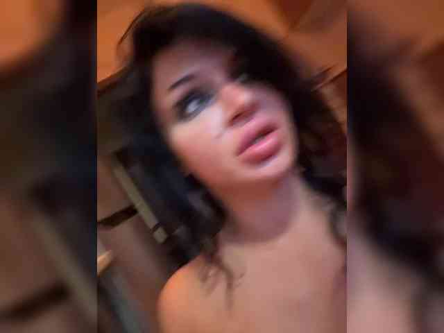 NotBellucci webcam