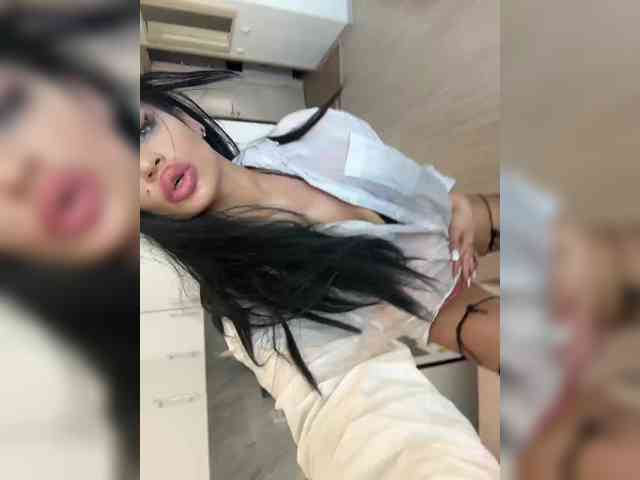 NotBellucci webcam