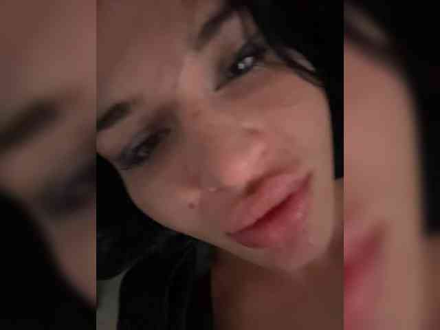 NotBellucci Sex Cam Show
