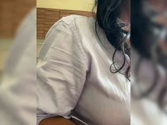 NotBellucci webcam