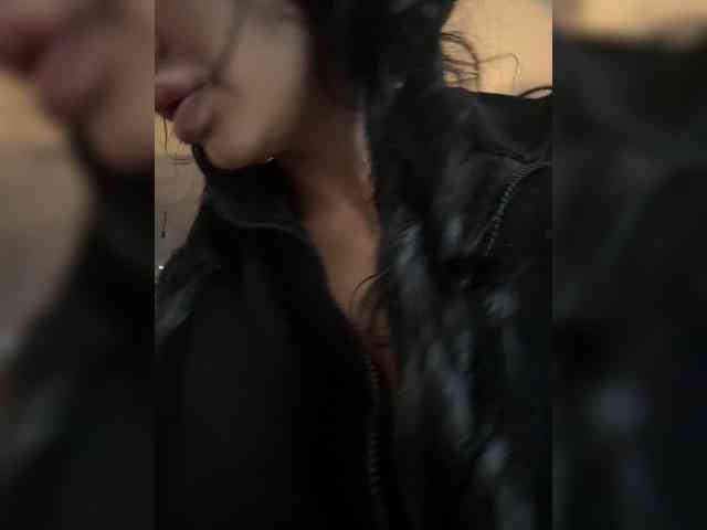 NotBellucci webcam