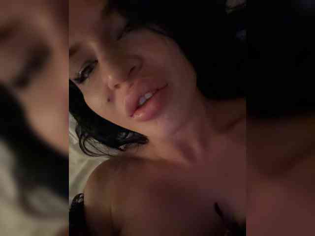 NotBellucci webcam
