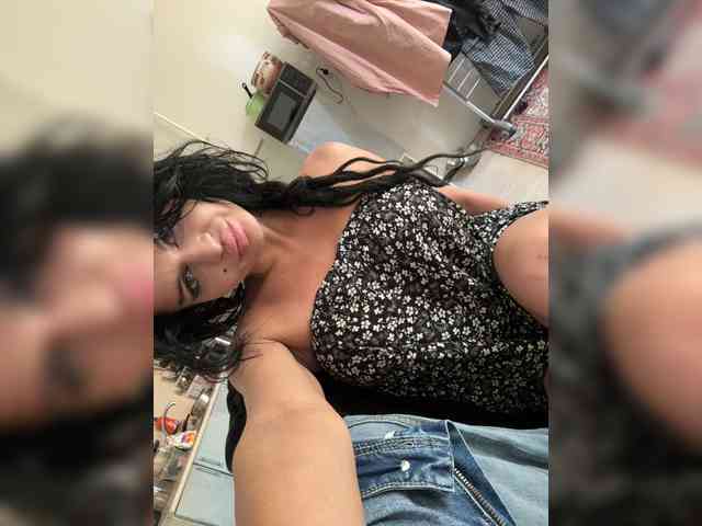 NotBellucci Sex Cam Show