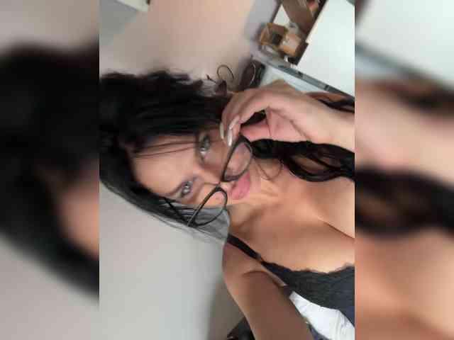 NotBellucci webcam